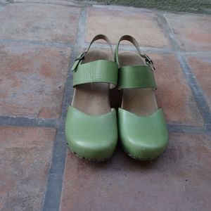 Dansko Thea Women's Clogs - Green, Size8.5 (39)